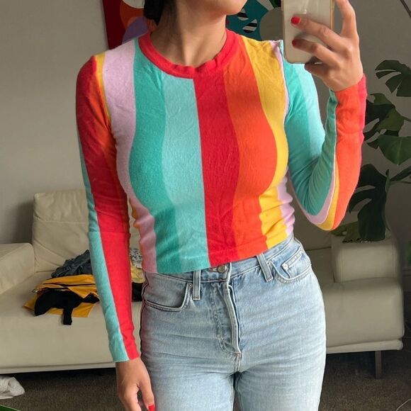Light weight rainbow sweater - Picture 1 of 5